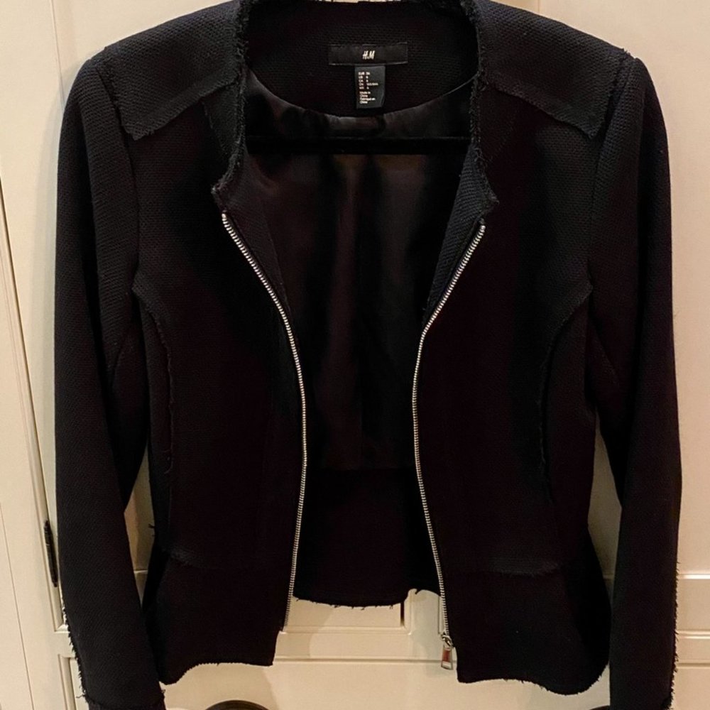 *NOT FOR SALE/SOLD* H&M Peplum Raw Hem Blazer (Black) Sz 6